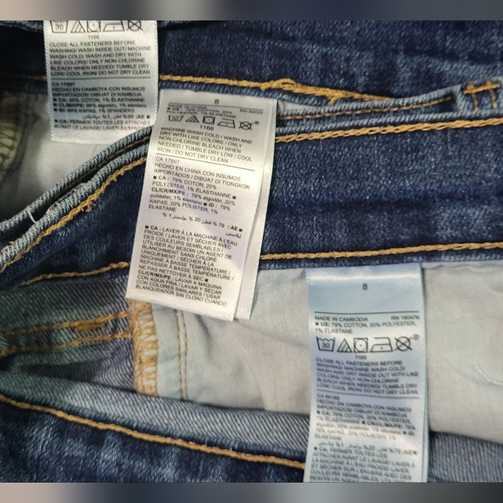 Lot of 3 Pairs of Old Navy Denim Cuffed Shorts Size 8 Excellent Condition - Picture 10 of 16